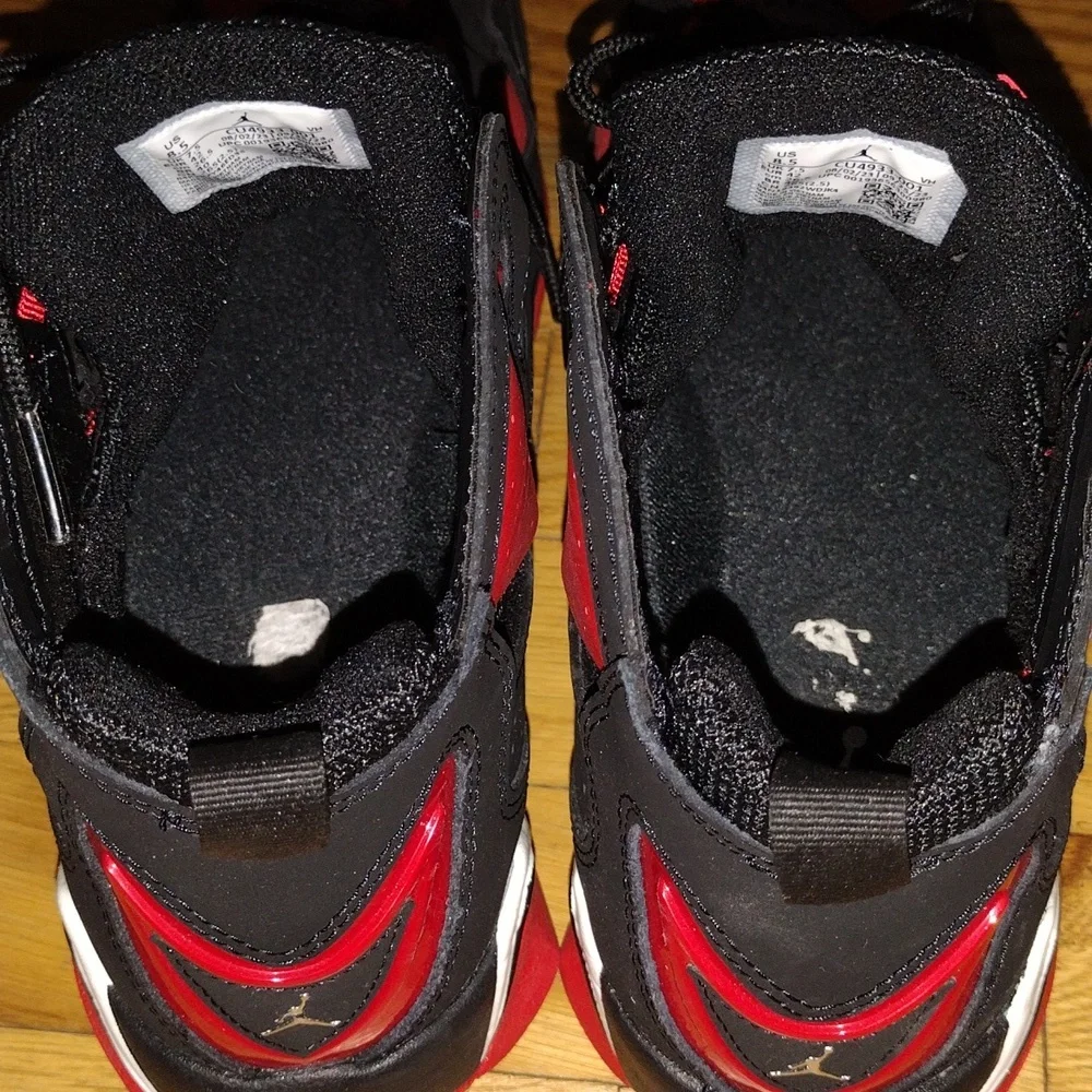 Jordan True Flight Black And Red Sneakers - Picture 5 of 8